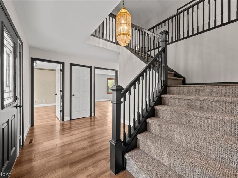 165 Valley Brook Boulevard, Hinckley, OH 44233 Photo 2