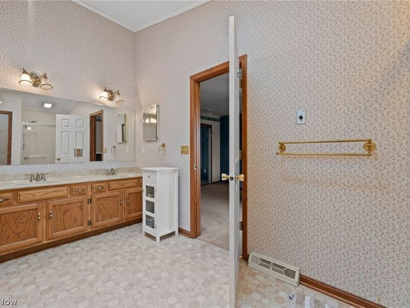 165 Valley Brook Boulevard, Hinckley, OH 44233 Photo 29