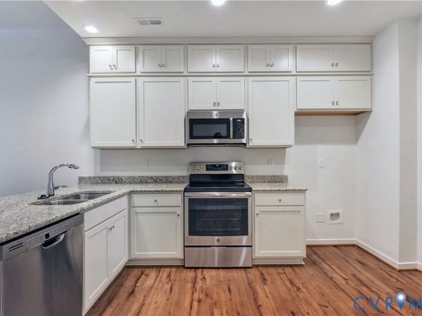 18764 Palisades Cove Trail , Moseley, VA 23120