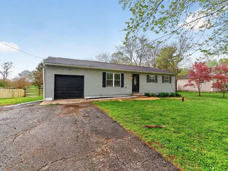 88 1st Avenue SW, Etna, OH 43062 Photo 1