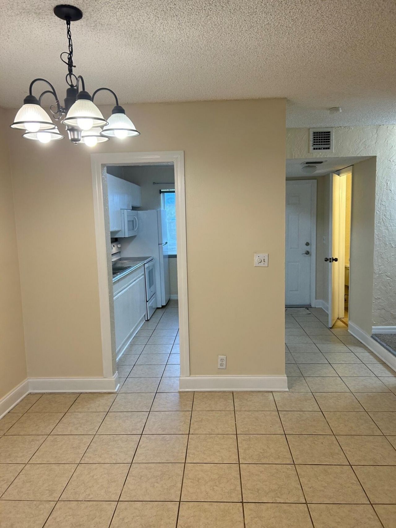 139 Sparrow Drive, Unit 2h, Royal Palm Beach, FL 33411 Photo