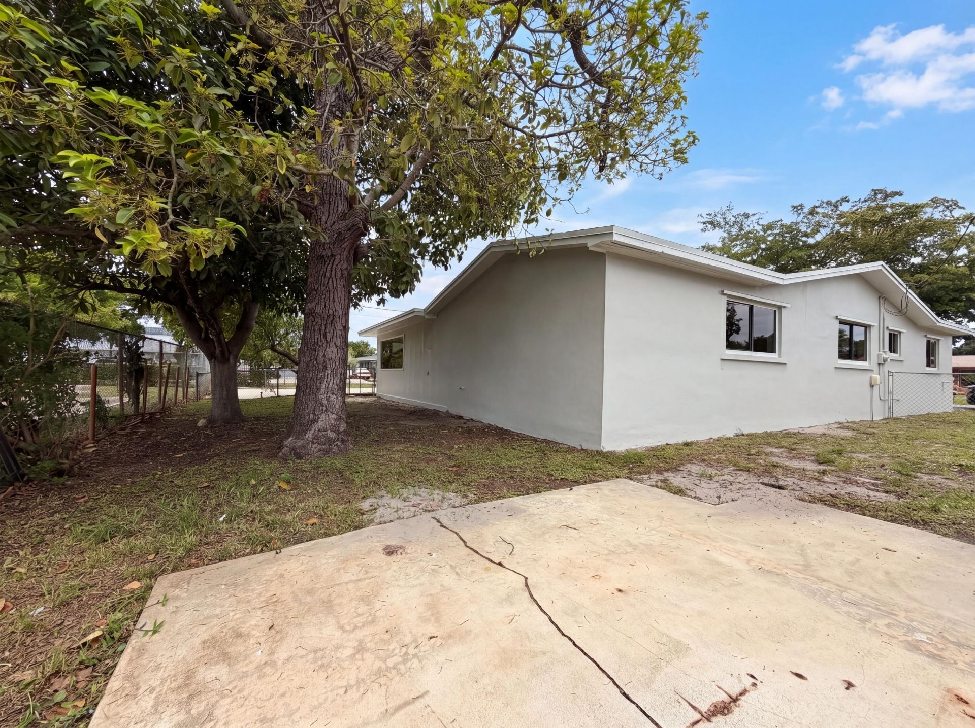 820 NW 78th Avenue, Pembroke Pines, FL 33024 Photo