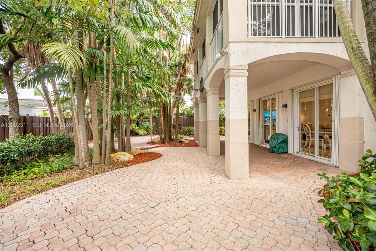 6772 NW 111th Ave , Doral, FL 33178 Photo