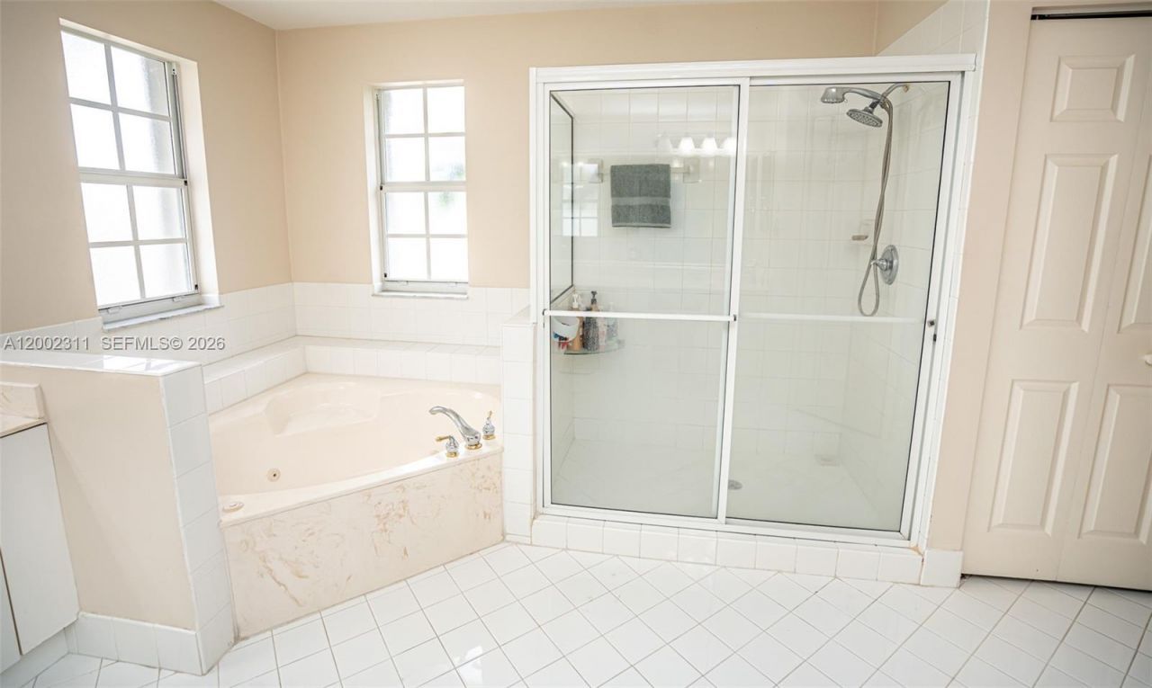 6772 NW 111th Ave , Doral, FL 33178 Photo