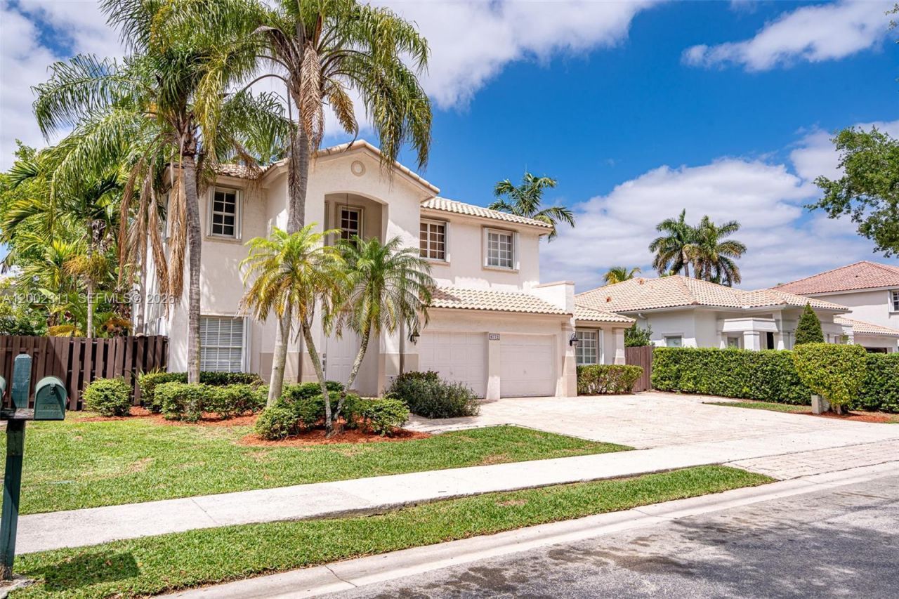 6772 NW 111th Ave , Doral, FL 33178 Photo