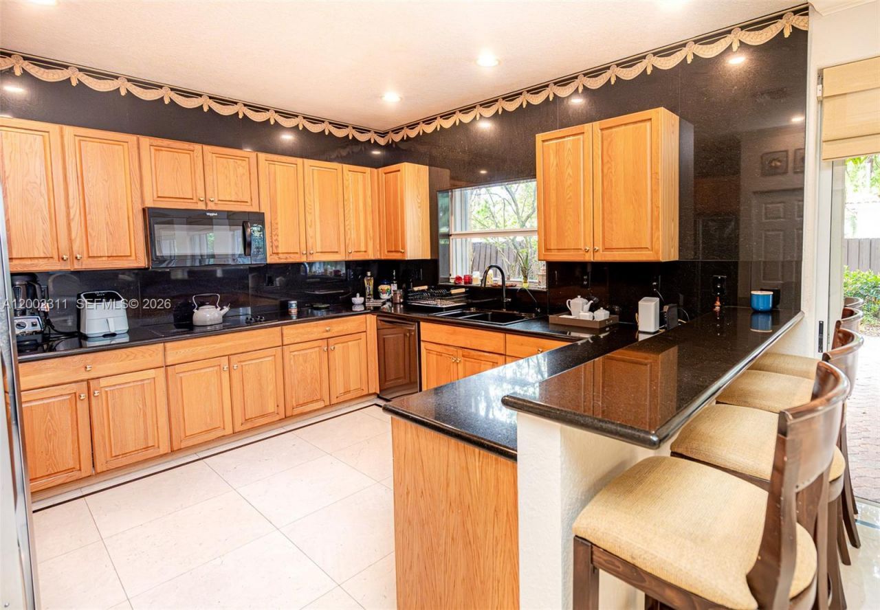 6772 NW 111th Ave , Doral, FL 33178 Photo
