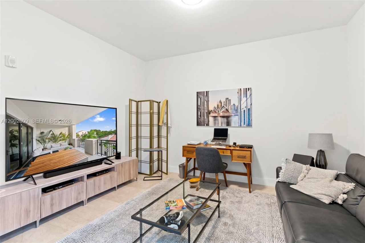 718 Valencia Ave , Unit 307, Coral Gables, FL 33134 Photo