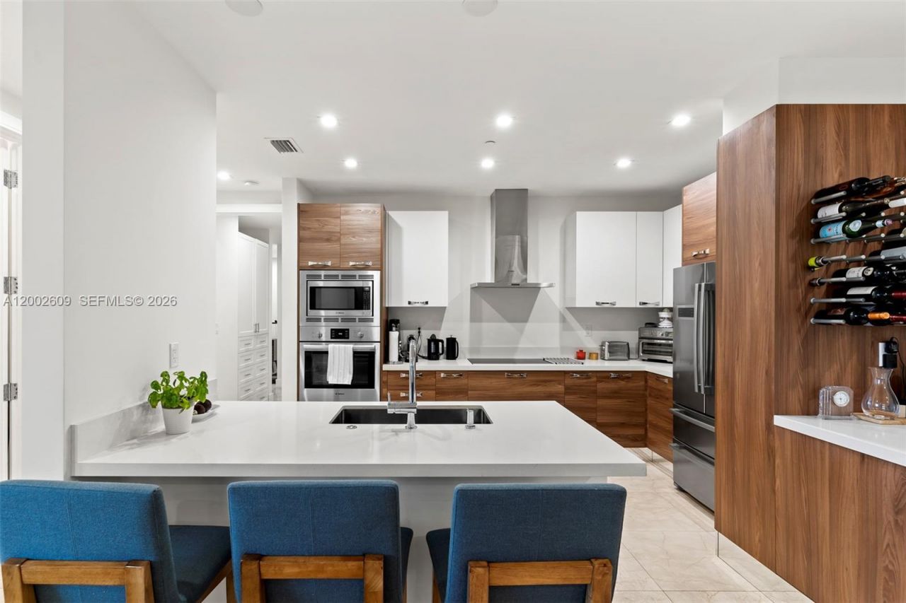 718 Valencia Ave , Unit 307, Coral Gables, FL 33134 Photo