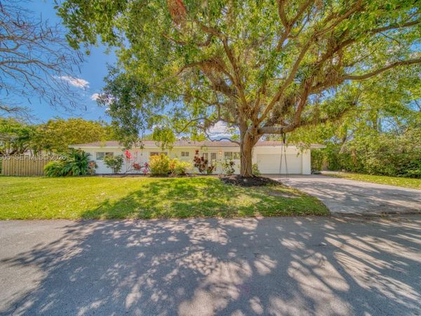 13700 SW 74th Ct , Palmetto Bay, FL 33158