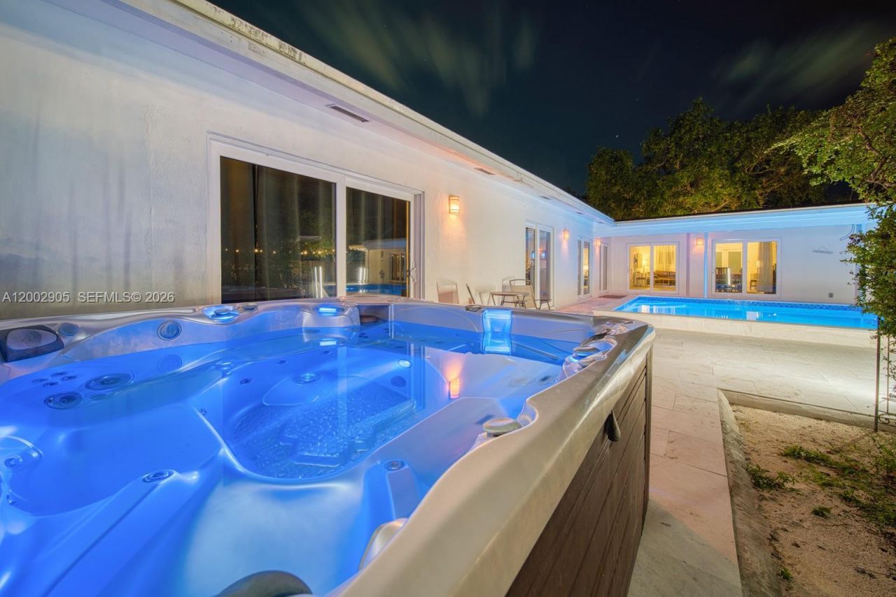 13700 SW 74th Ct , Palmetto Bay, FL 33158 Photo