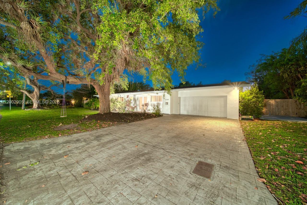 13700 SW 74th Ct , Palmetto Bay, FL 33158 Photo