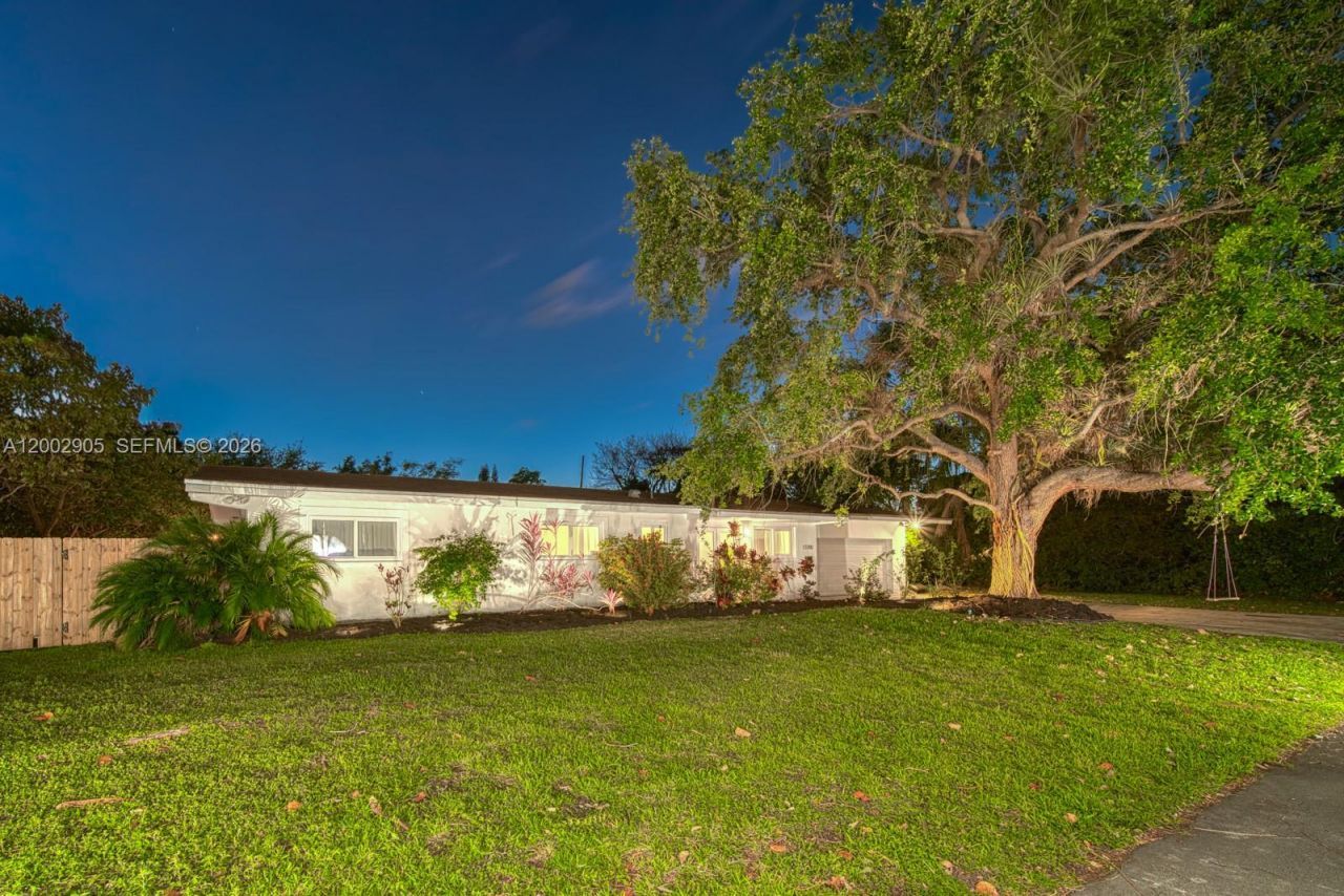 13700 SW 74th Ct , Palmetto Bay, FL 33158 Photo