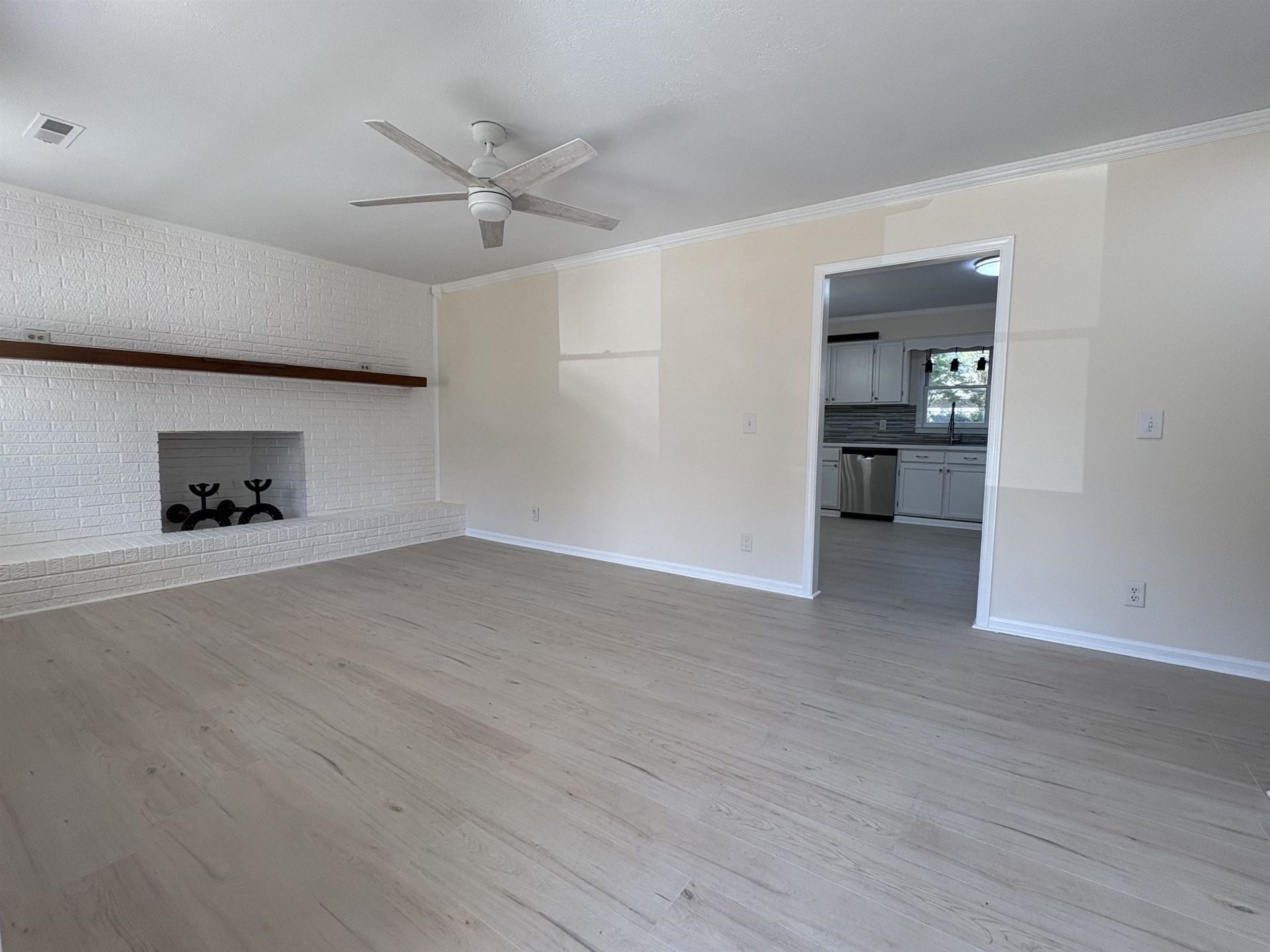 4148 Pine Dr.  Photo 5