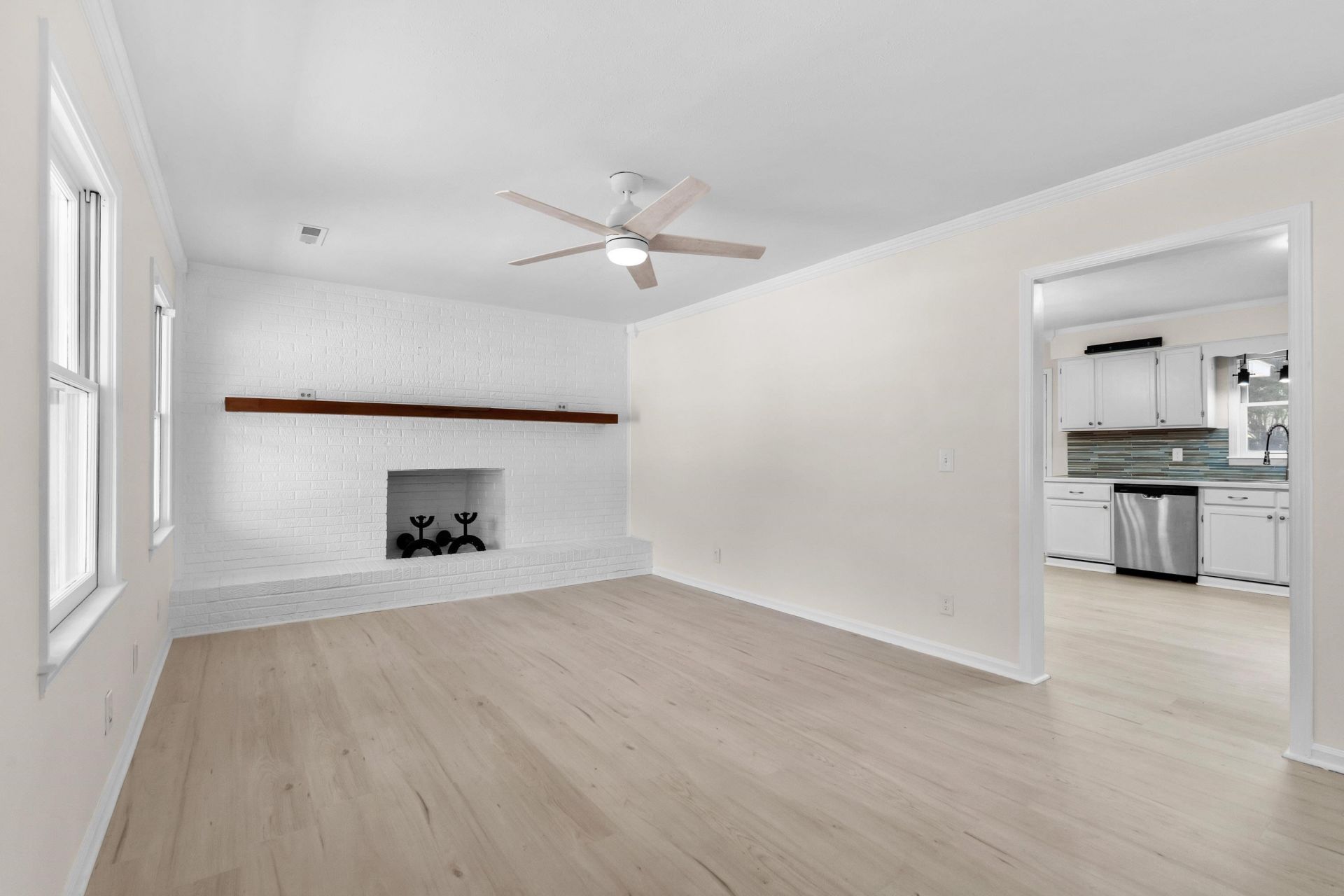 4148 Pine Dr. Photo 7