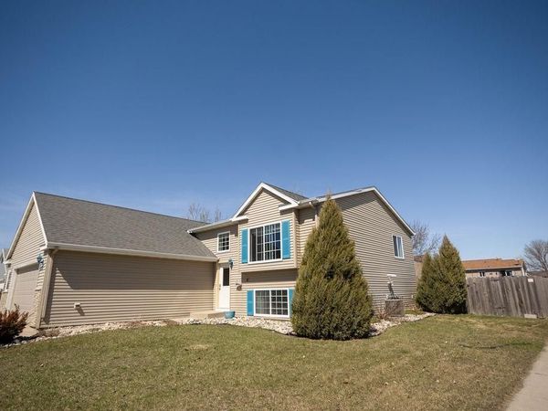 2111 61st Avenue S, Fargo, ND 58104