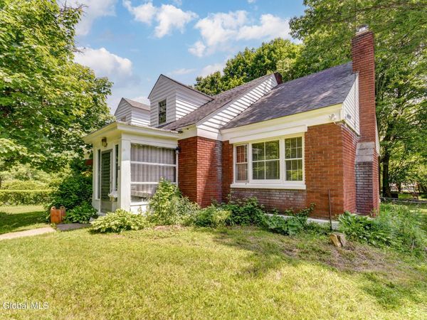 55 Crescent Avenue, Amsterdam, NY 12010