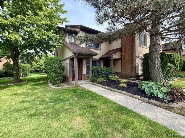 1550 MEADOW SIDE Drive, Rochester Hills, MI 48307
