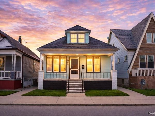 2020 Halleck Street , Detroit, MI 48212