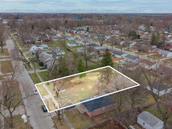 4630 S John Daly Street , Dearborn Heights, MI 48125