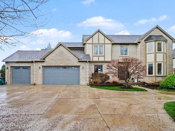 6544 John R Road , Troy, MI 48085