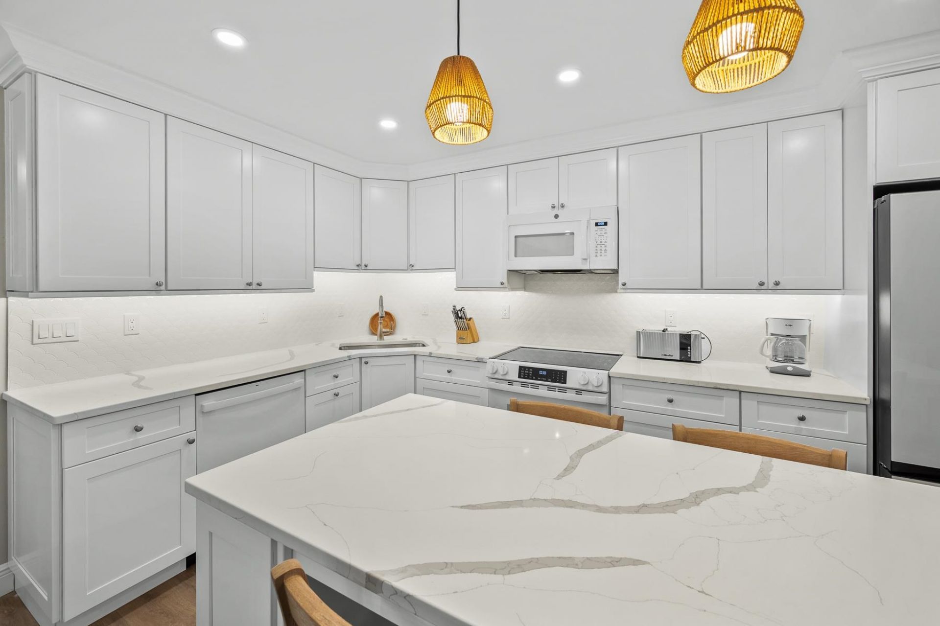 845 E Gulf Dr, Unit 611, Sanibel, FL 33957 Photo