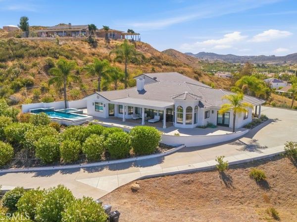 30931 Blackhorse, Canyon Lake, CA 92587