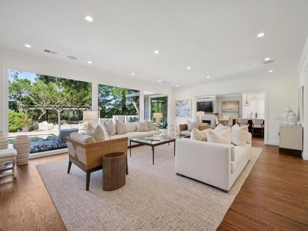 520 Darrell Road, Hillsborough, CA 94010