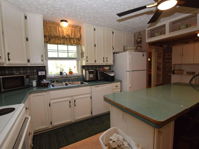 3039 Mcclellan Drive, Urbana, OH 43078 Photo 7