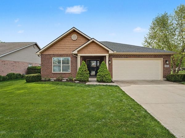 622 Willow Point Court, Troy, OH 45373