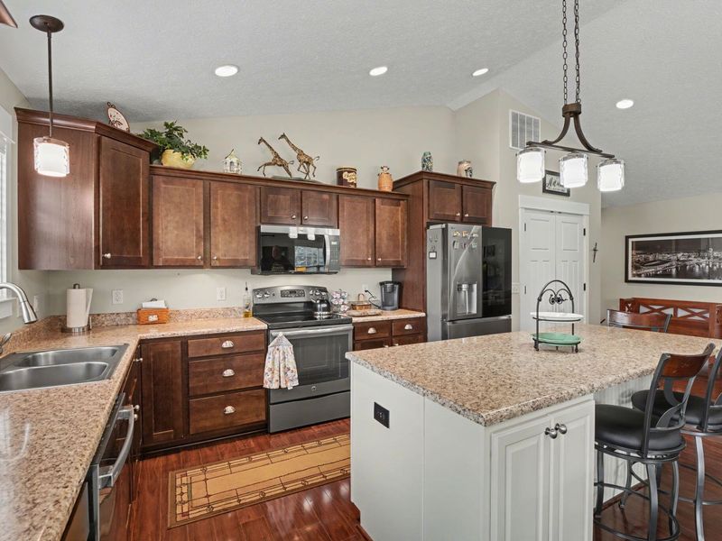 622 Willow Point Court, Troy, OH 45373 Photo 12