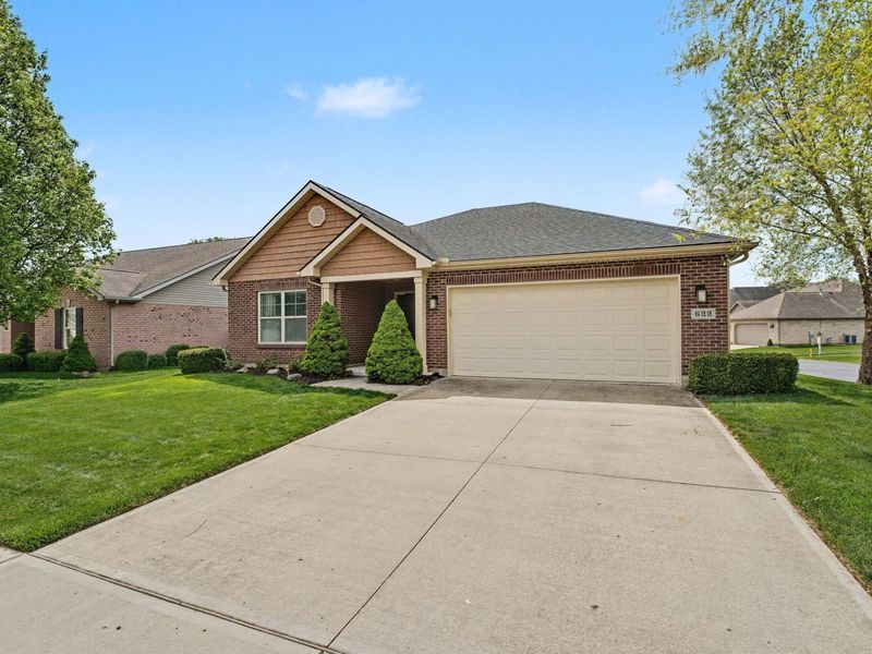 622 Willow Point Court, Troy, OH 45373 Photo 3