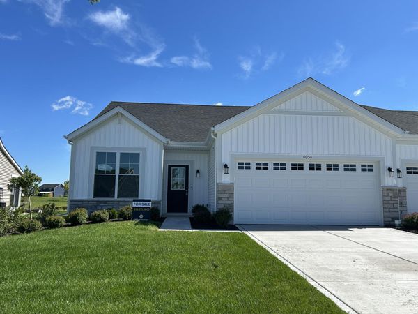 4054 Reflection Place, Valparaiso, IN 46385