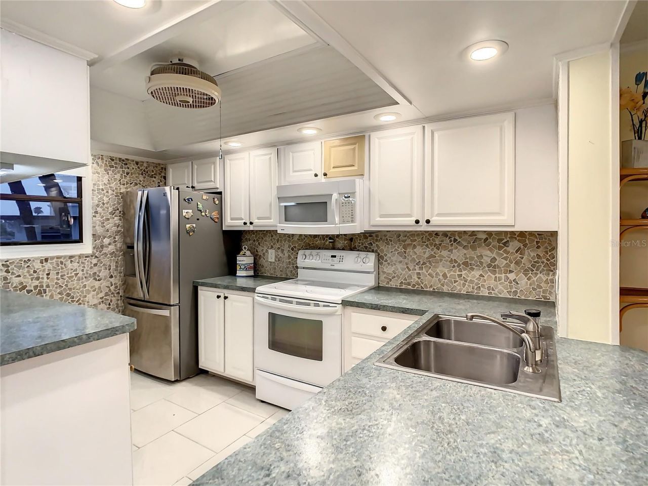 18304 Gulf Boulevard, Unit 116, Redington Shores, FL 33708 Photo