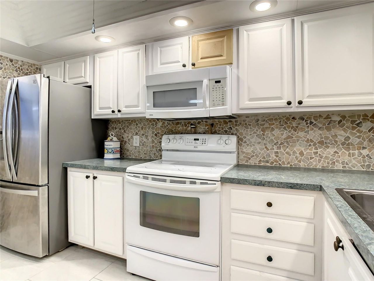 18304 Gulf Boulevard, Unit 116, Redington Shores, FL 33708 Photo