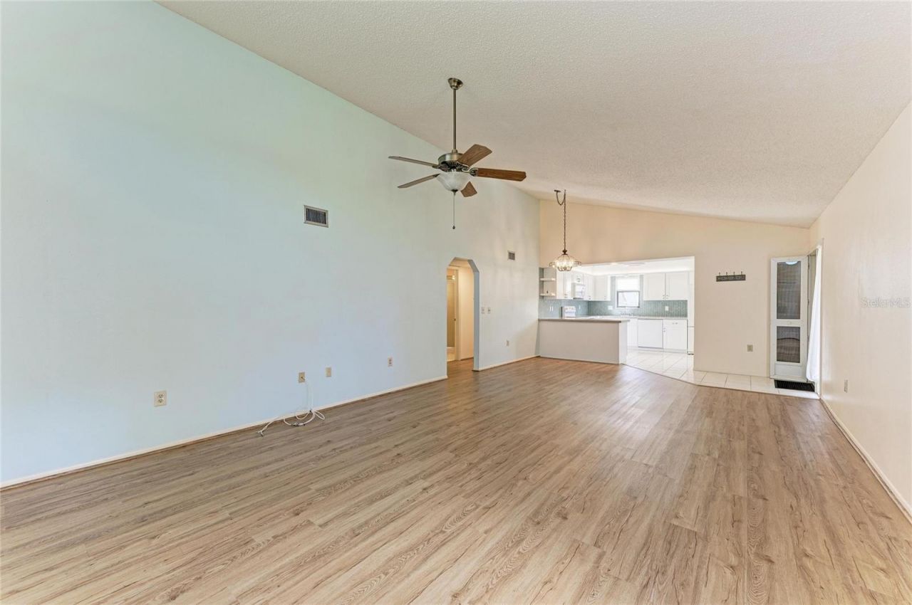 5400 34th Street W, Unit D11, Bradenton, FL 34210 Photo