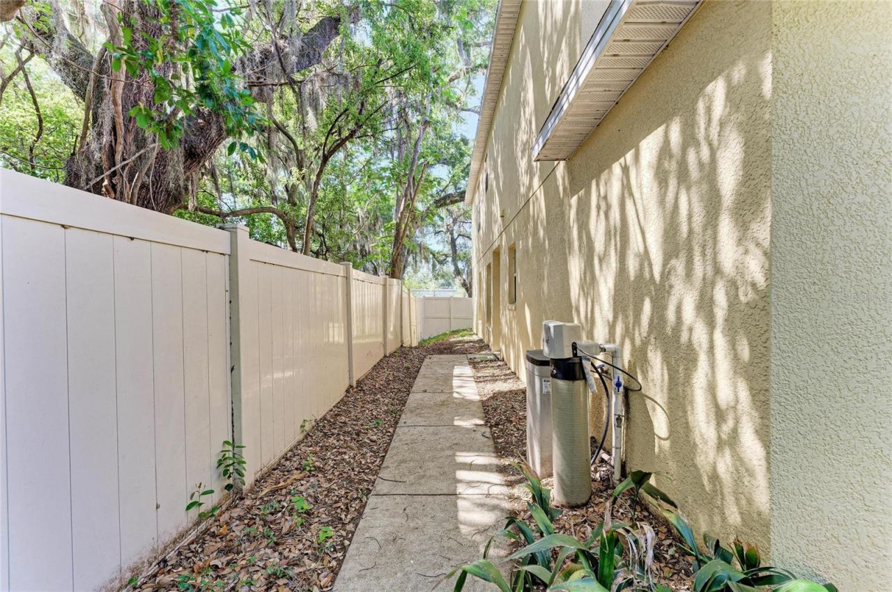 10825 Great Carlisle Court , Riverview, FL 33578 Photo