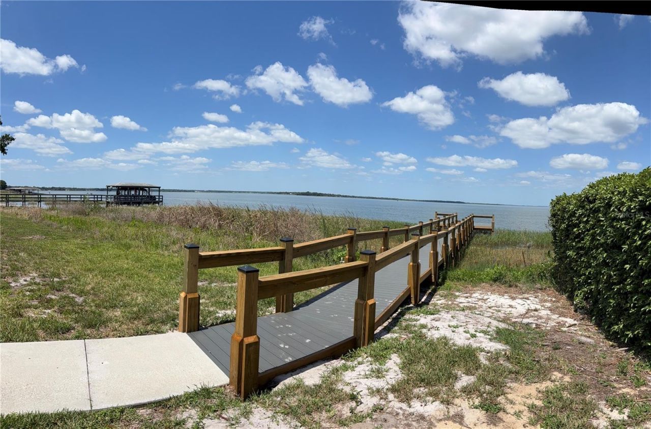 714 Oaks Shores Road , Leesburg, FL 34748 Photo