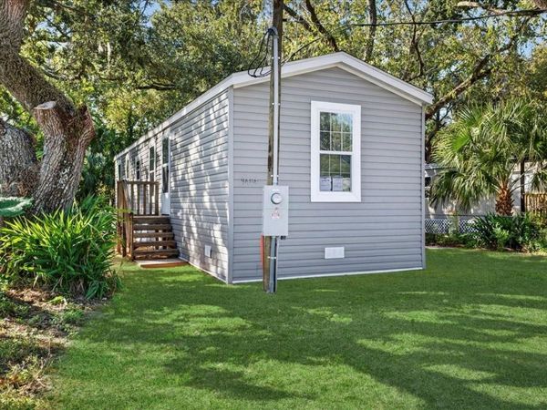 9404 LORAS STREET , NEW PORT RICHEY, FL 34654