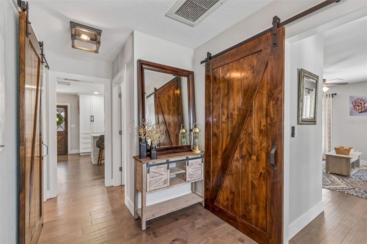 4528 W Woodmere Road, Tampa, FL 33609 Photo