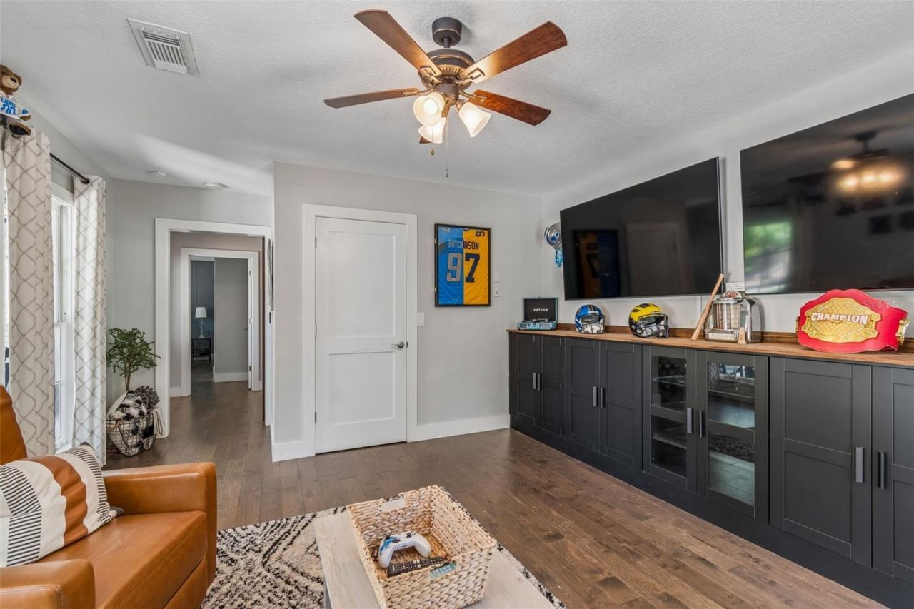4528 W Woodmere Road, Tampa, FL 33609 Photo