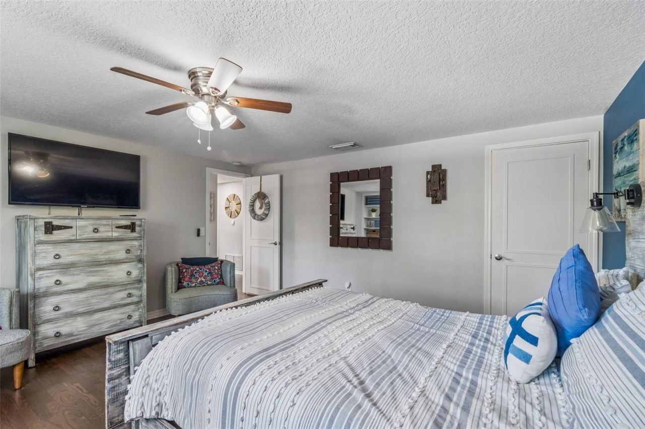 4528 W Woodmere Road, Tampa, FL 33609 Photo