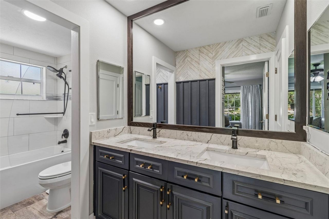 4528 W Woodmere Road, Tampa, FL 33609 Photo