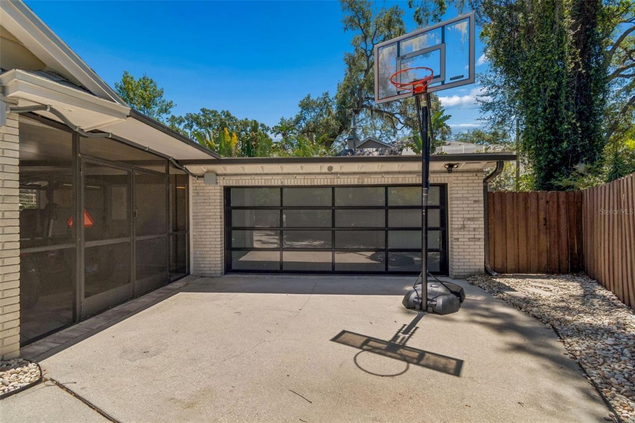 4528 W Woodmere Road, Tampa, FL 33609 Photo