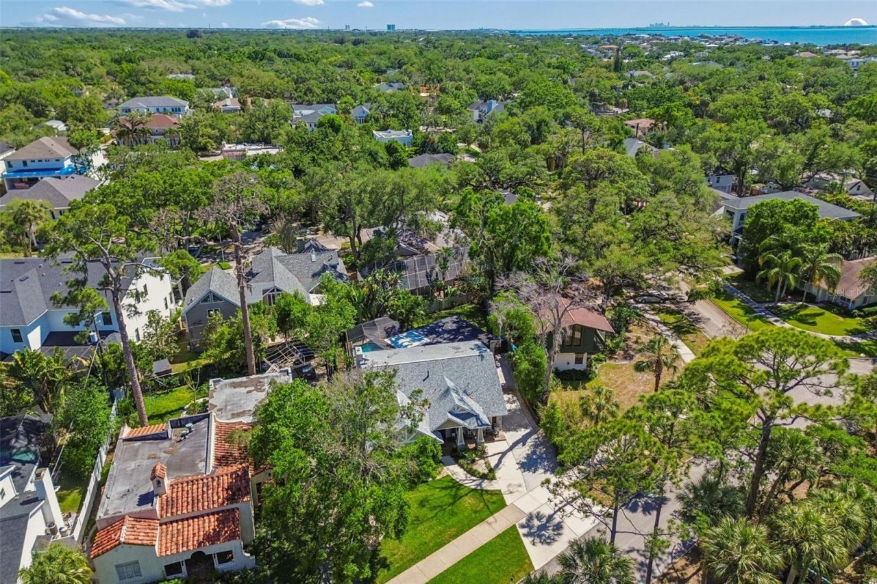 4528 W Woodmere Road, Tampa, FL 33609 Photo