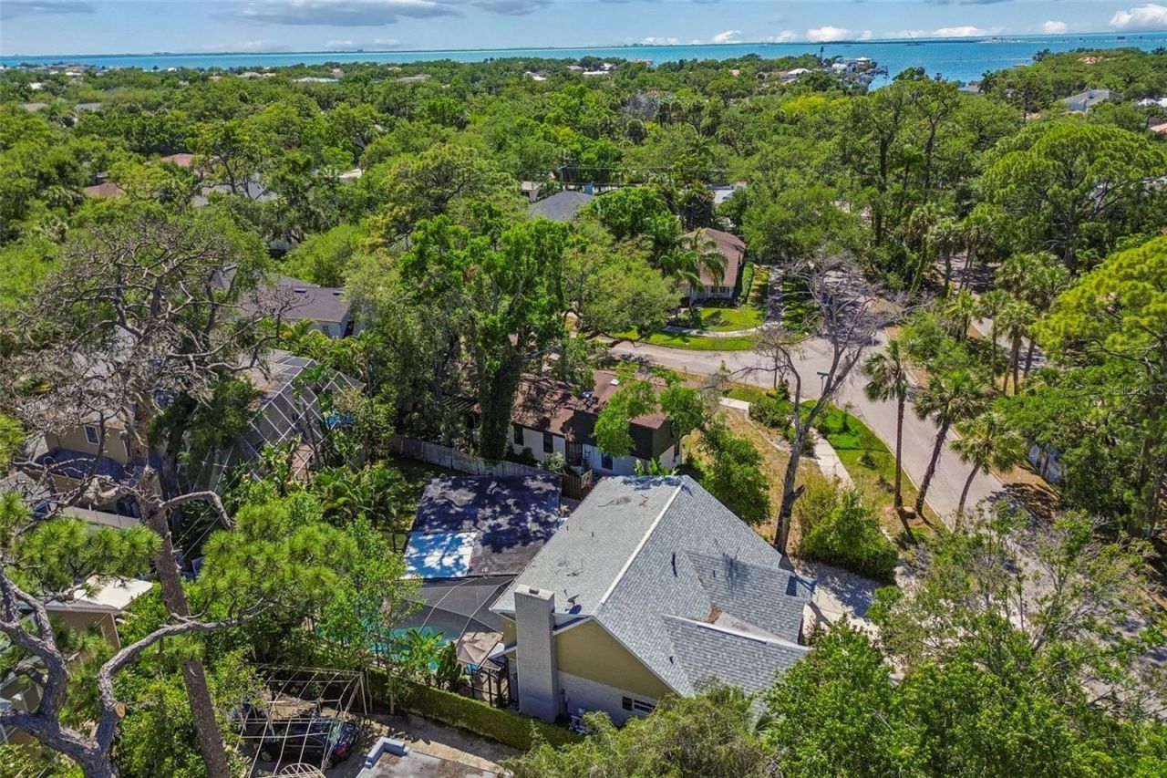 4528 W Woodmere Road, Tampa, FL 33609 Photo