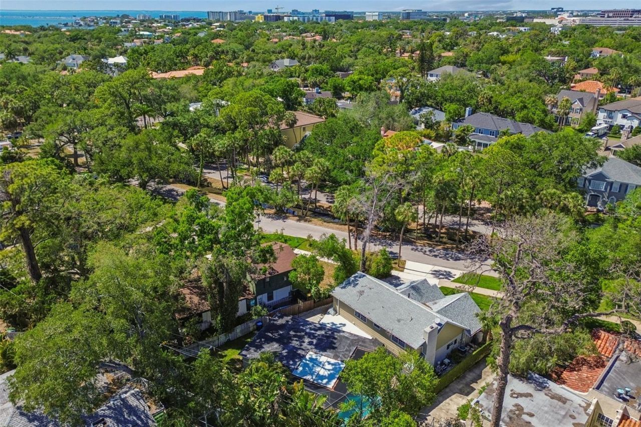 4528 W Woodmere Road, Tampa, FL 33609 Photo