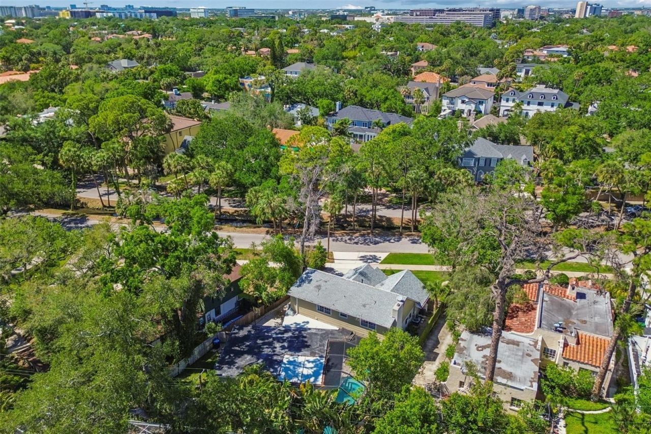 4528 W Woodmere Road, Tampa, FL 33609 Photo