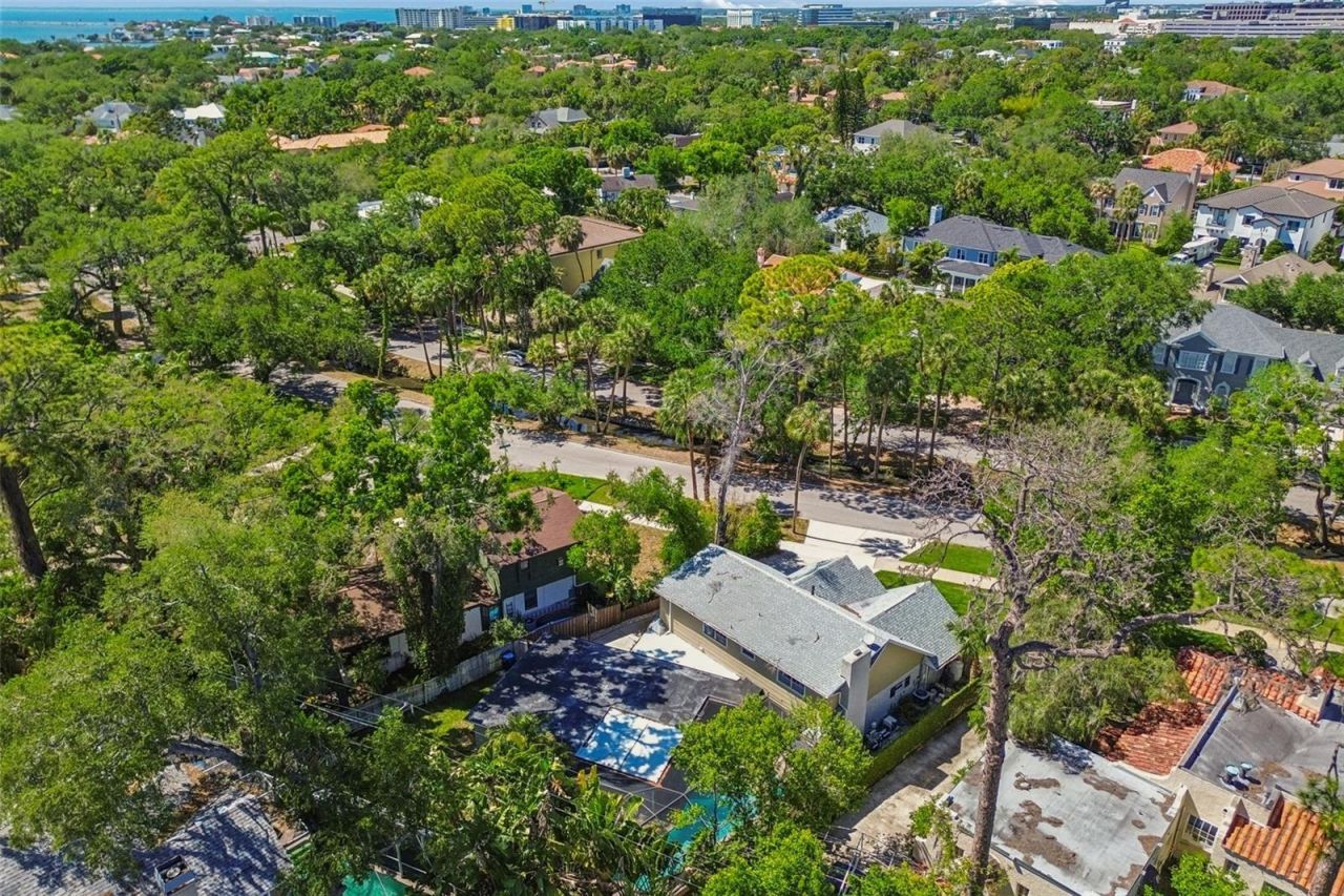 4528 W Woodmere Road, Tampa, FL 33609 Photo