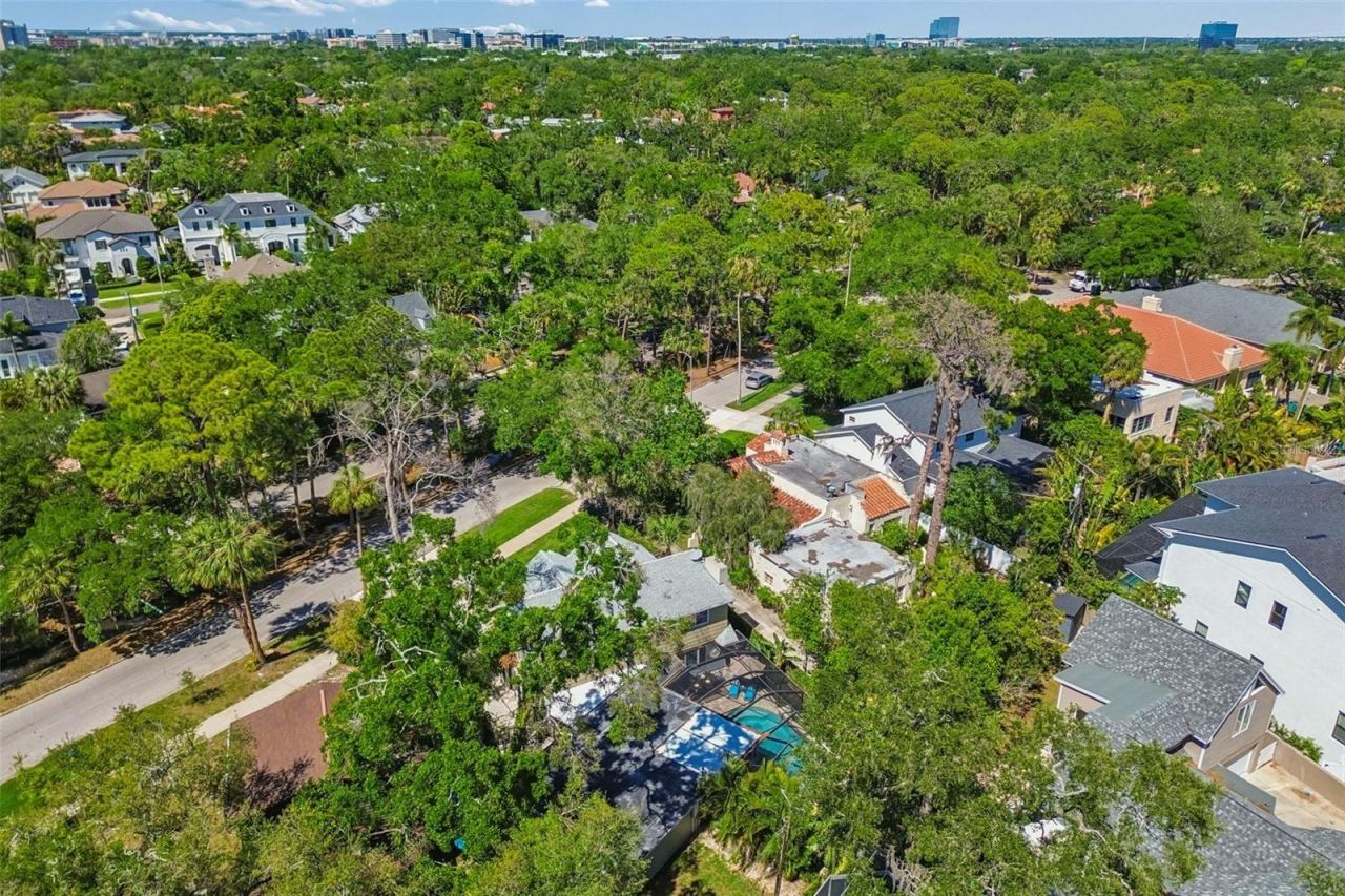 4528 W Woodmere Road, Tampa, FL 33609 Photo