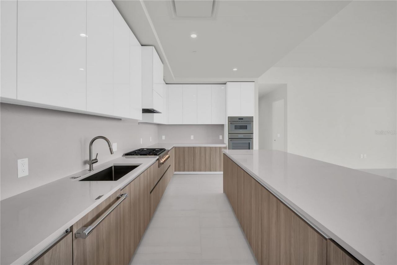 400 Central Avenue, Unit 4002, Saint Petersburg, FL 33701 Photo